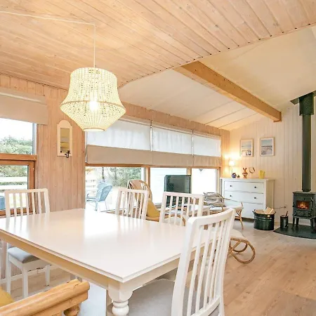Hébergement de vacances 6 Person Holiday In S By